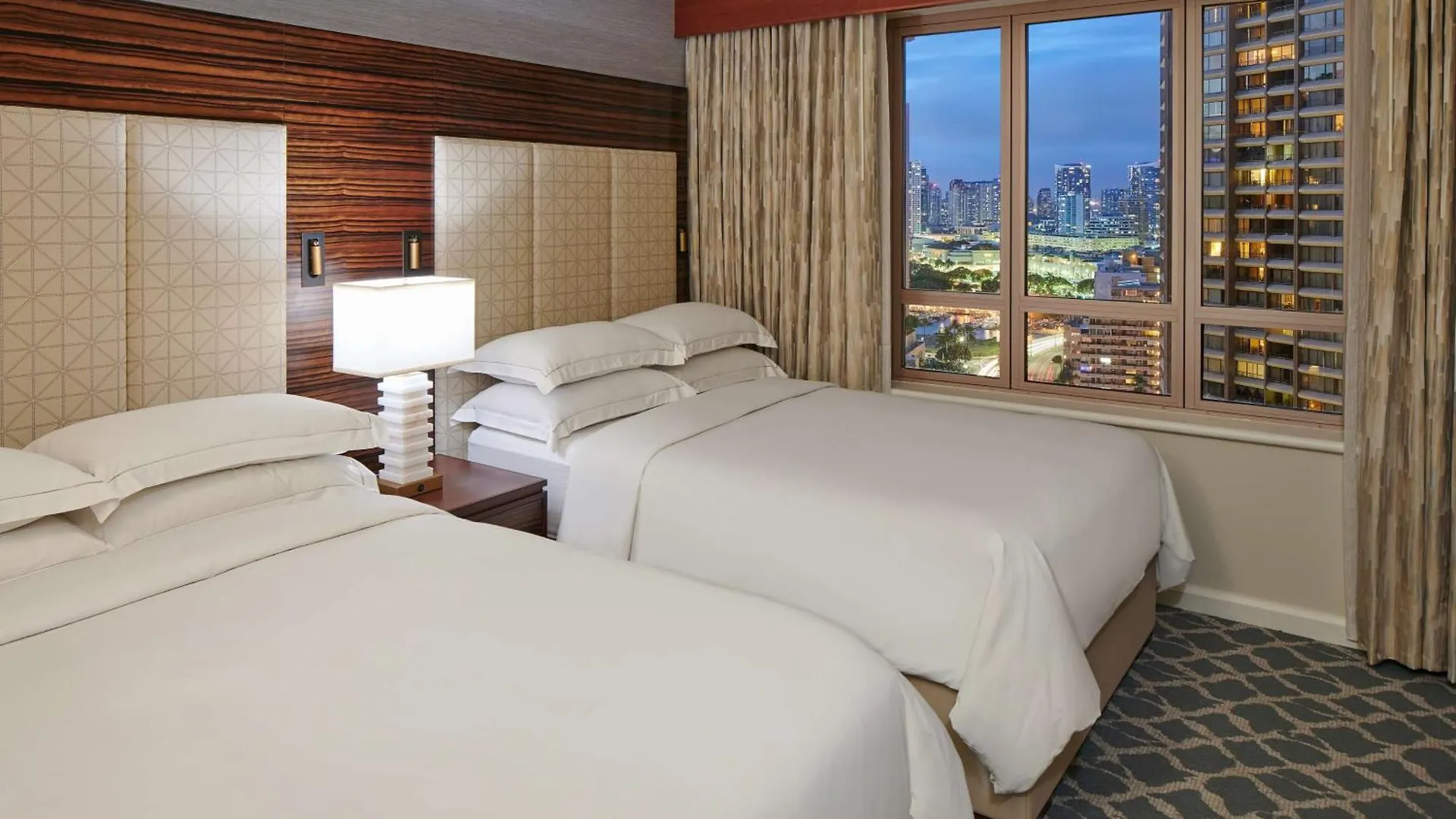Hilton Grand Vacations Club Grand Waikikian Honolulu Hotel