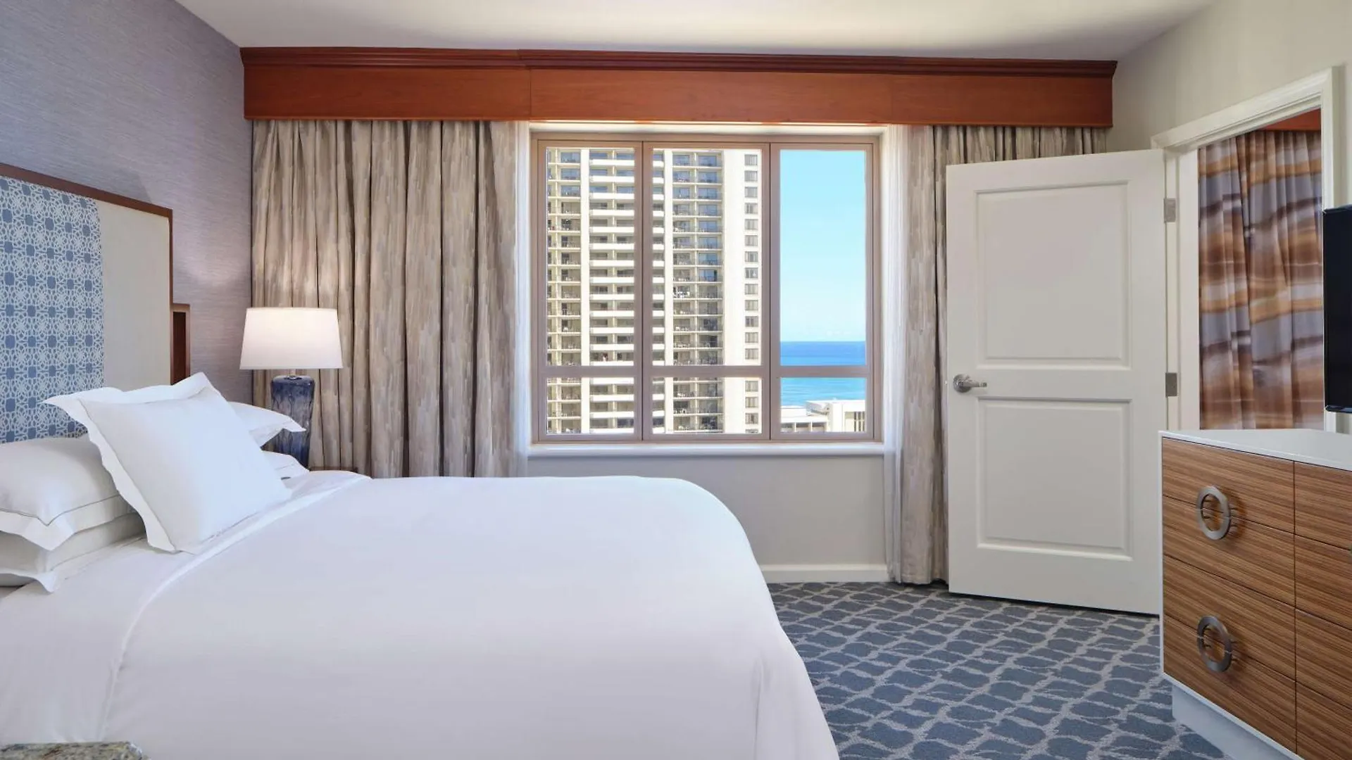 Hilton Grand Vacations Club Grand Waikikian Honolulu Hotel
