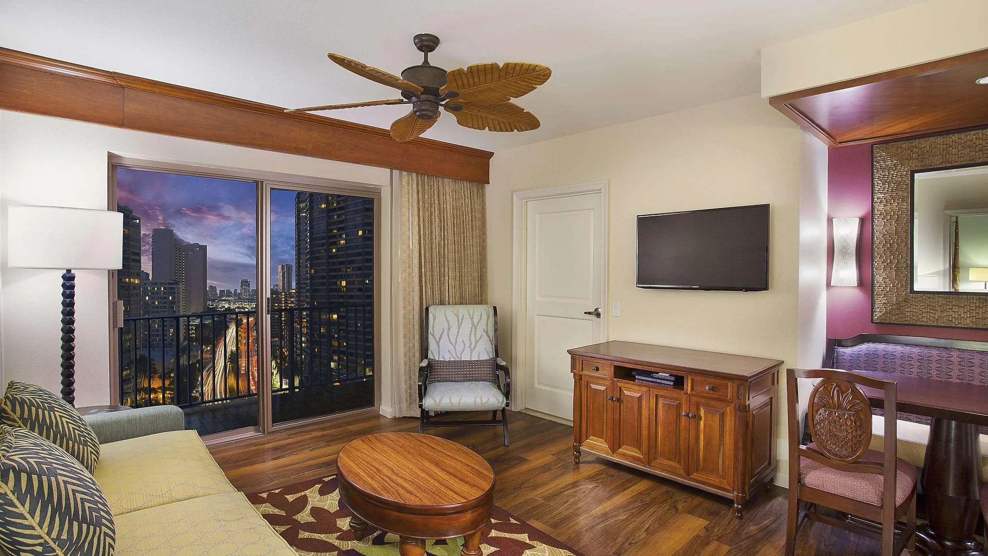 *** Resort Hilton Grand Vacations Club Grand Waikikian Honolulu Hotel United States