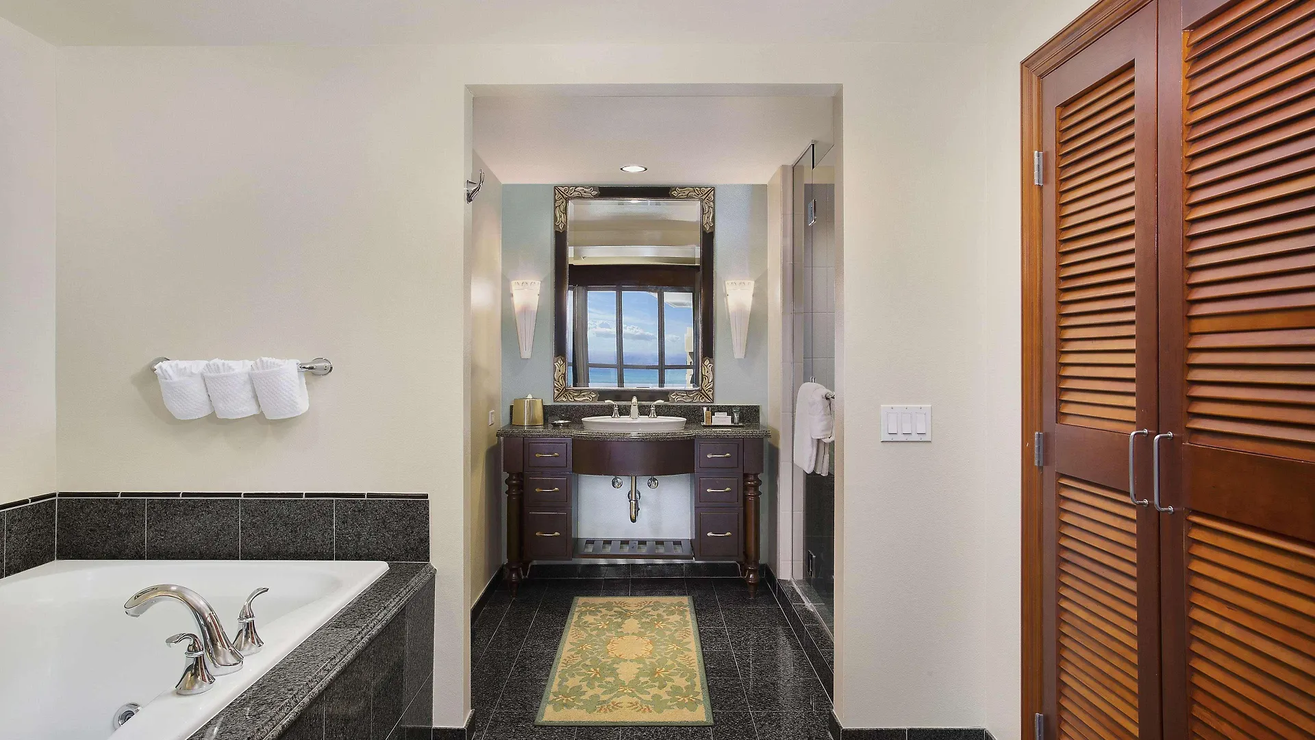 Hilton Grand Vacations Club Grand Waikikian Honolulu Hotel
